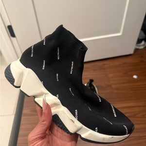 Balenciaga Speed Trainer 2.0 Logo